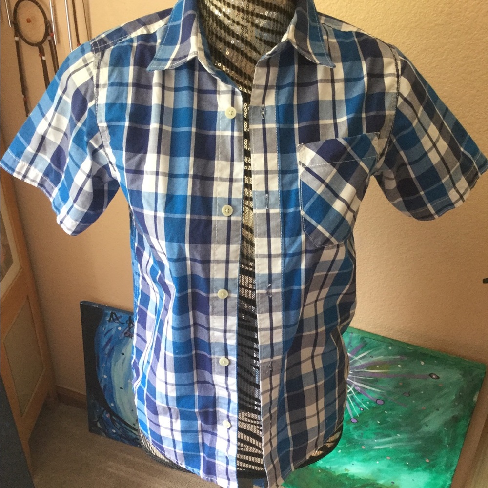 Boys Short sleeved button down shirt.